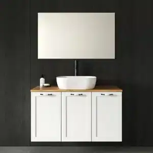 ארון אמבטיה תלוי דגם שיראל ברוחב 100 ס"מ – כולל שלוש דלתות, גוף סנדוויץ' ומשטח בוצ'ר טבעי עם מראה מרחפת