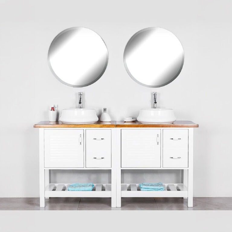 ארון אמבטיה רומא משלב יוקרה ופרקטיות – בגימור לבן מבריק, משטח עץ טבעי, כיור חרס עגול וברז ניקל אלגנטי. אידיאלי למי שמחפש עיצוב מרשים ונוחות שימוש גבוהה.