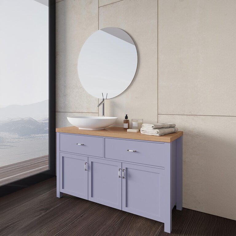 ארון אמבטיה בהתאמה אישית עם רגליים עץ גושני, משטח בוצ'ר אלון ודלתות MDF ירוק בגימור אפוקסי